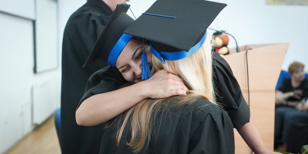 graduation 2038864 640